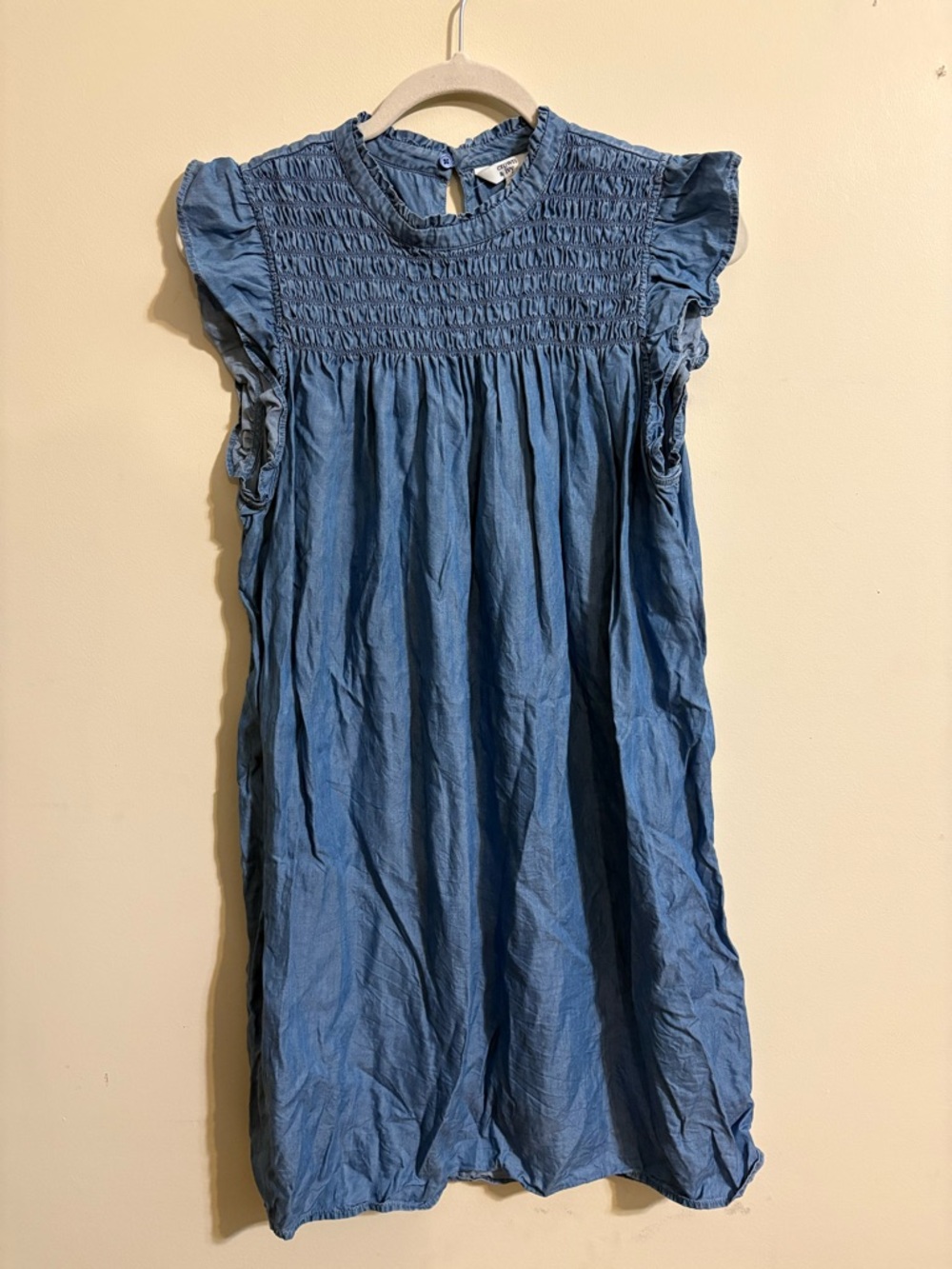 Crown‎ & Ivy Dress smocked ruffle chambray denim Women’s large ruffle sleeve